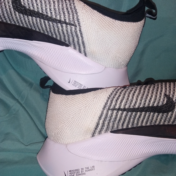 Nike Zoom Sneakers - Picture 5 of 8